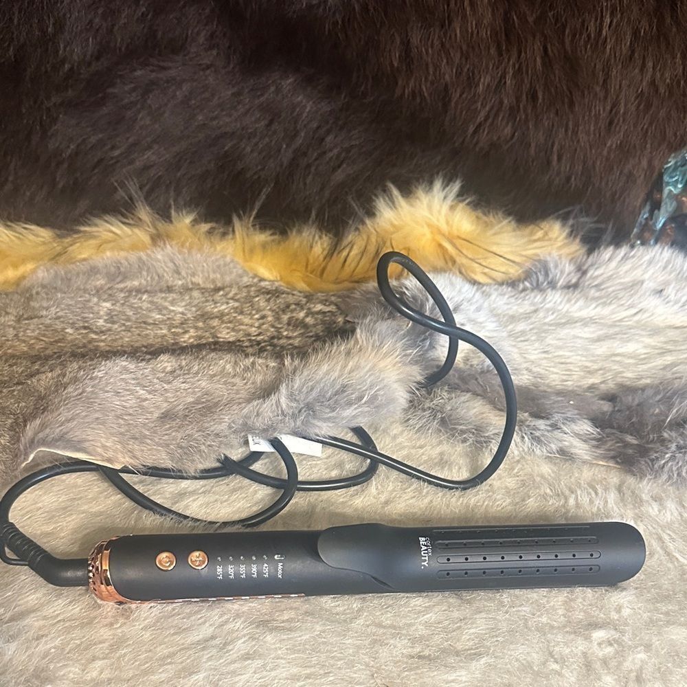 Black Hair Straightener with Rose Gold Accents vortex beauty NWOT (3537)